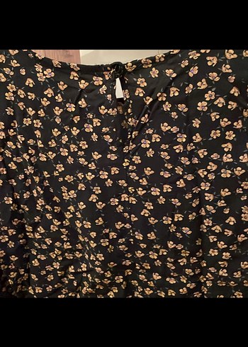 Siyah Çiçek Desenli Uzun Kollu Mini Bluz - Görsel 3