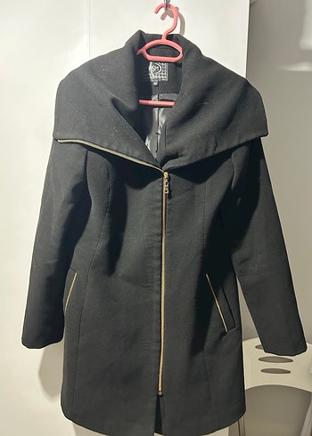 Siyah Fermuarlı Kadın Kaban - Görsel 2