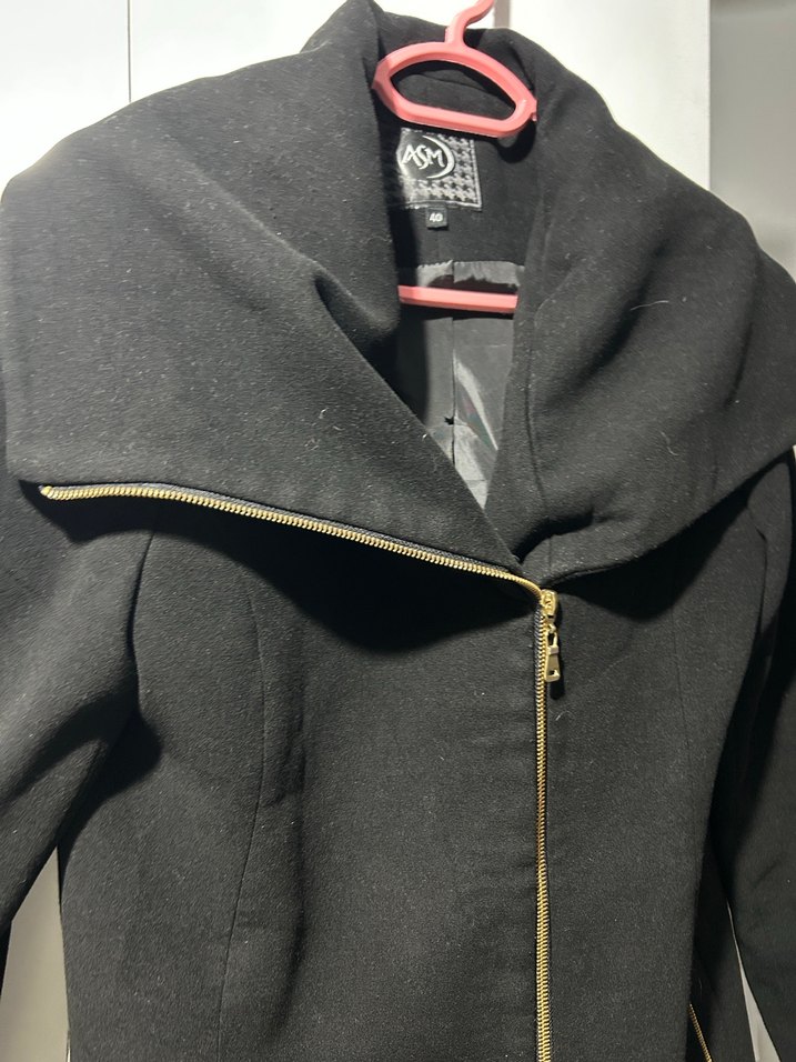 Siyah Fermuarlı Kadın Kaban - Görsel 3