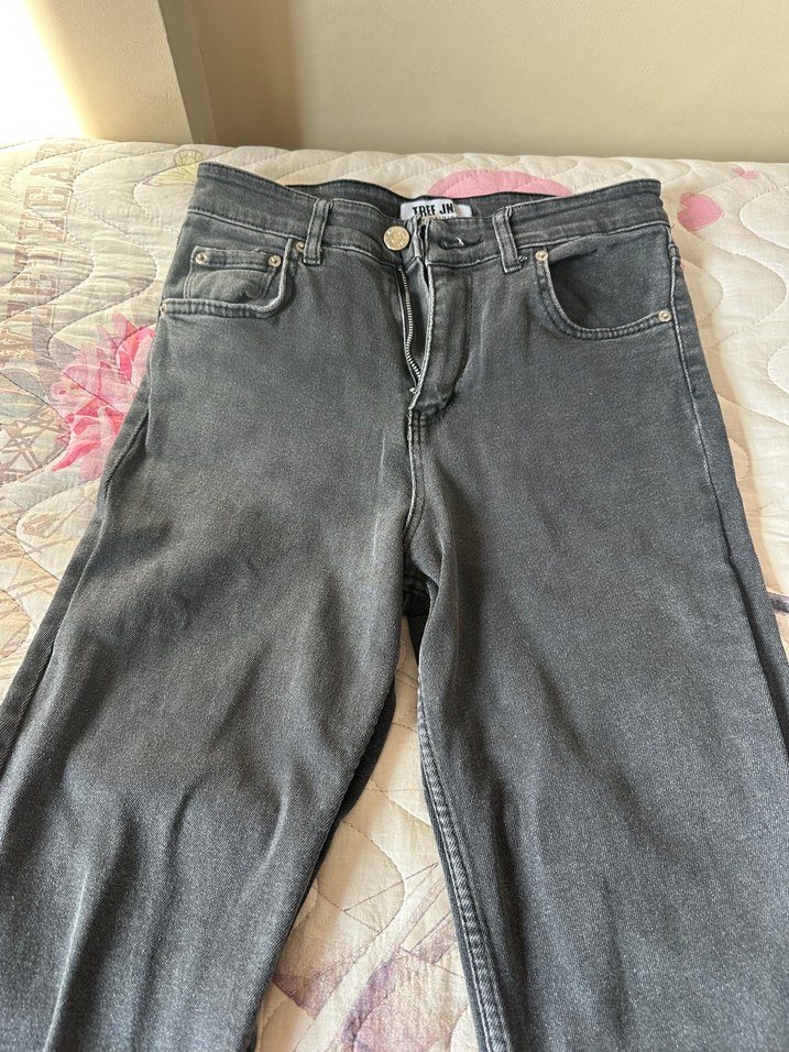 Koyu Gri Yıkamalı Geniş Paça Jean — görsel 2/4
