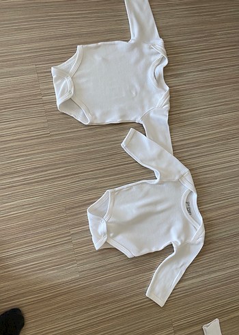 Uzun Kollu Beyaz Bebek Body