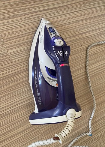 Tefal Parlak Mavi Ütü