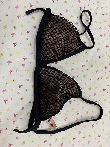 Penti bikini üstü