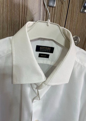 Beyaz Düğmeli Erkek Gömlek - Görsel 2