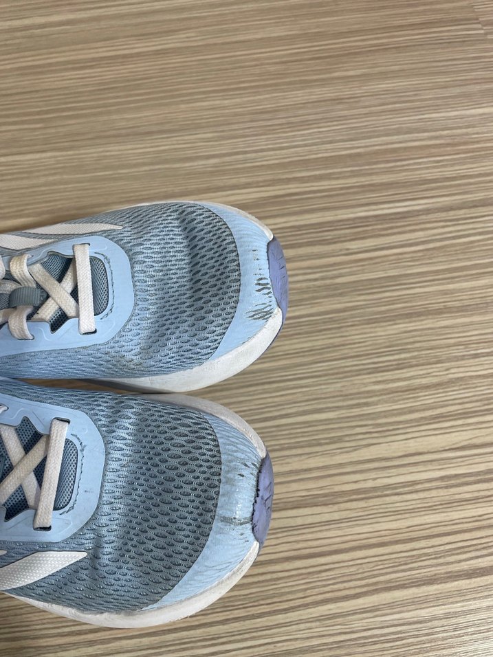 Adidas Spor Ayakkabısı 35,5 numara - Görsel 3