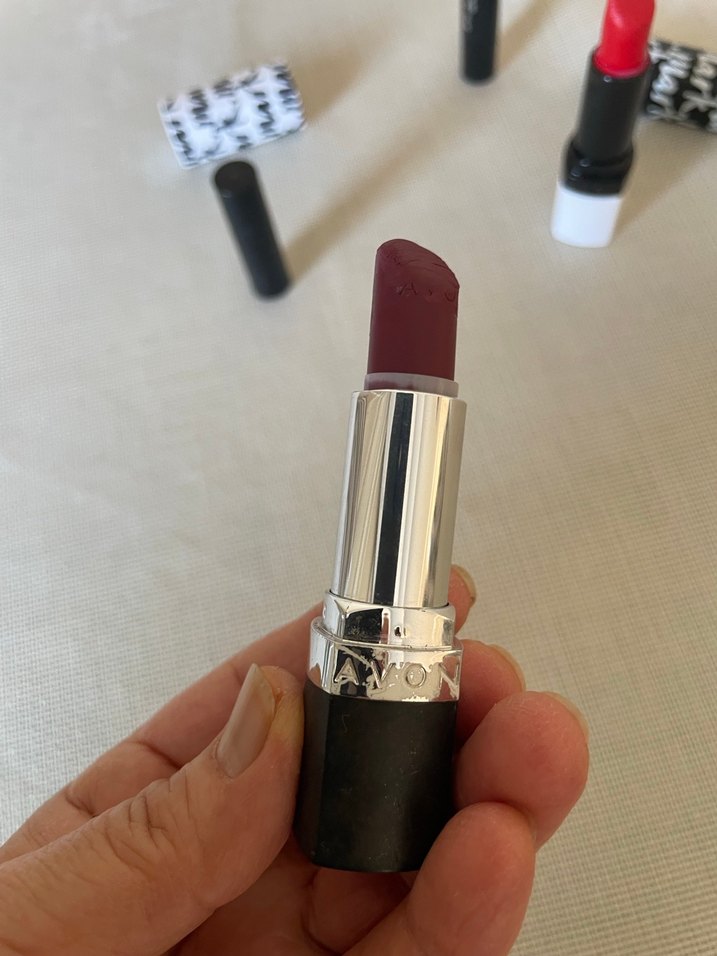 Koyu Kırmızı Ruj Seti - Görsel 2