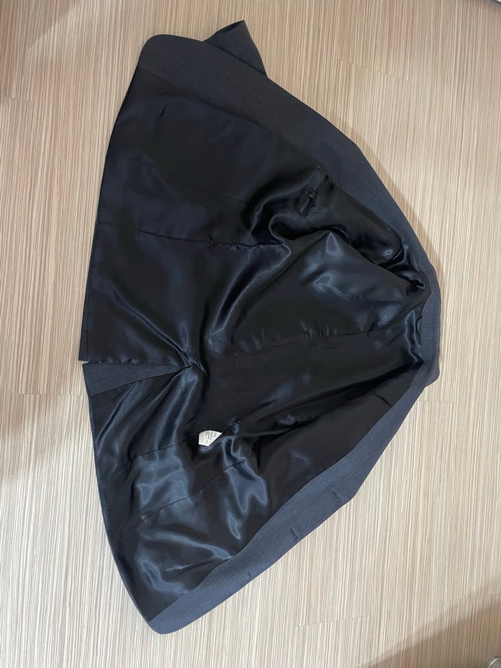 Gri Düğmeli Erkek Takım Elbise - Görsel 3