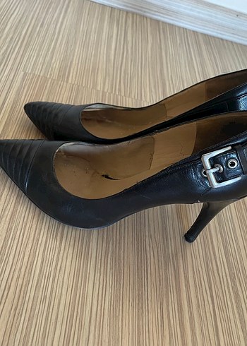 Klasik Siyah Tokalı Stiletto Yılan Derisi Desenli - Görsel 2