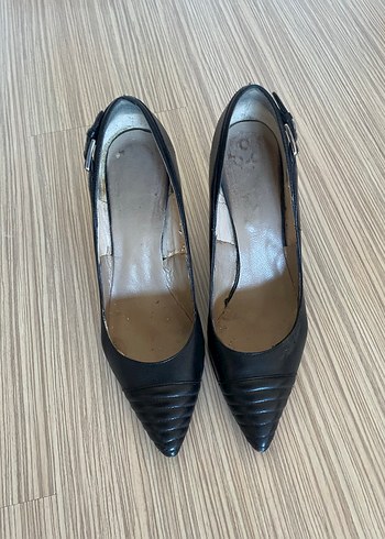 Klasik Siyah Tokalı Stiletto Yılan Derisi Desenli - Görsel 3