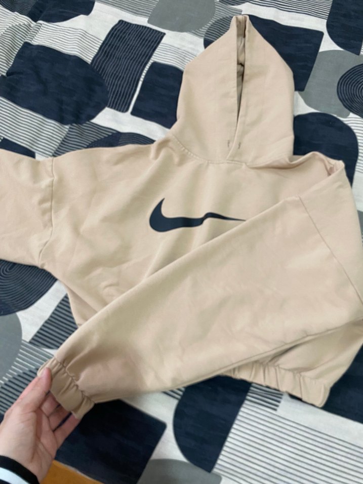 Nike Bej Kapüşonlu Spor Sweatshirt — görsel 2/3