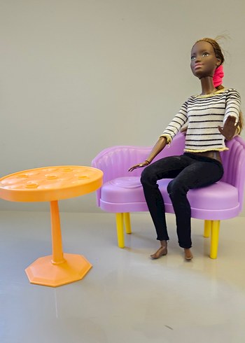 Barbie koltuk ve masa - Görsel 7