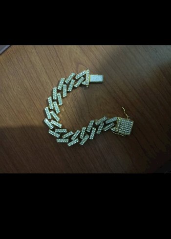 Zincir Detaylı Altın Renkli Bileklik - Görsel 4