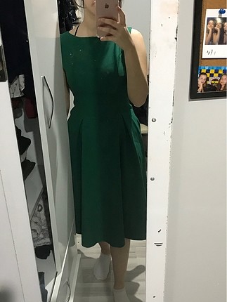 Yeşil midi boy elbise