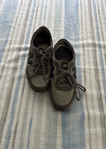 New Balance ürünü