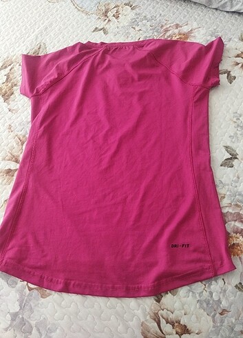 Nike DRI-FIT tişört 