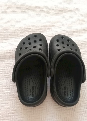 23 Beden siyah Renk Siyah Tokalı Kauçuk Erkek Çocuk Terliği