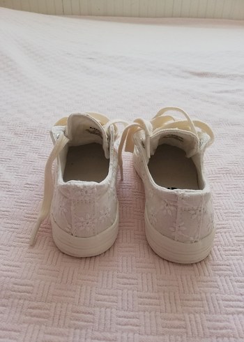 Kız Çocuk Beyaz Nakışlı Bağcıklı Spor Ayakkabı - Görsel 6