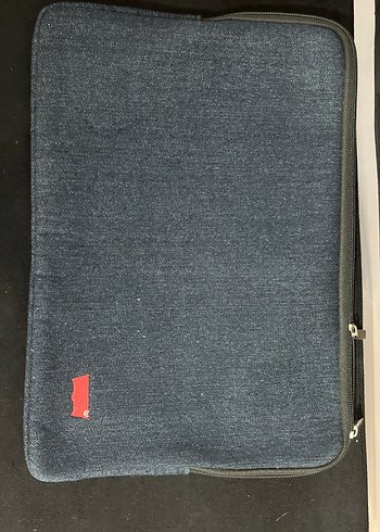 Levis Sik Ve Koruyucu Koyu Mavi Laptop Kilifi