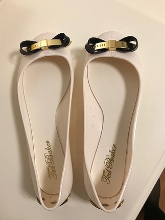 Ted Baker babet