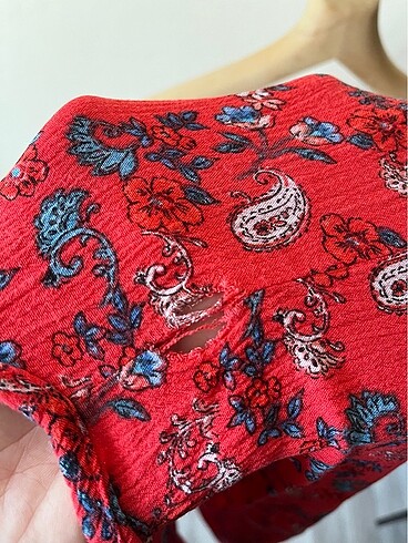 l Beden çeşitli Renk Omuzdan bağlamalı