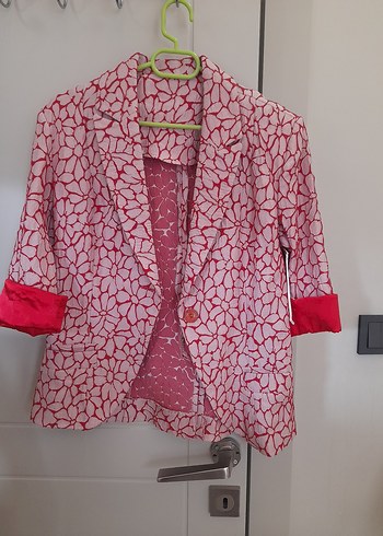 Zara Pembe Cicek Desenli Kisa Kollu Blazer Ceket