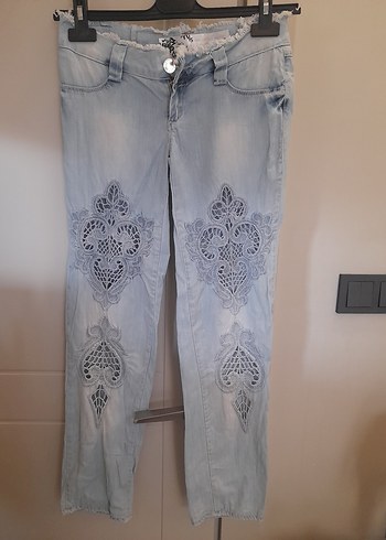 Zara Romantik Acik Mavi Dantel Detayli Denim Jean