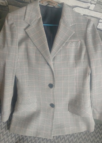 Zara Sikligin Ve Rahatligin Bulustugu Ekose Blazer