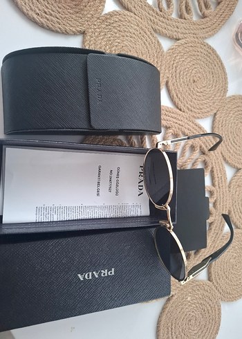 Prada Siyah Yuvarlak Gunes Gozlugu