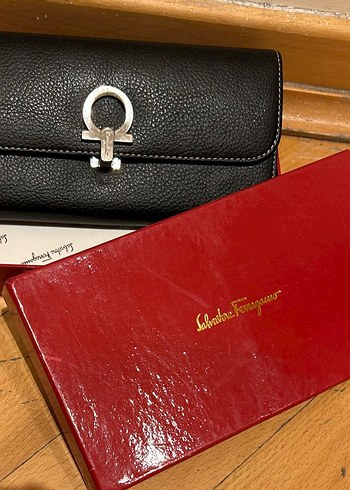 Salvatore Ferragamo Siyah Peceteli Uzun Cuzdan