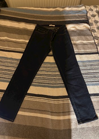 Levis 712 Slim Lacivert Jean