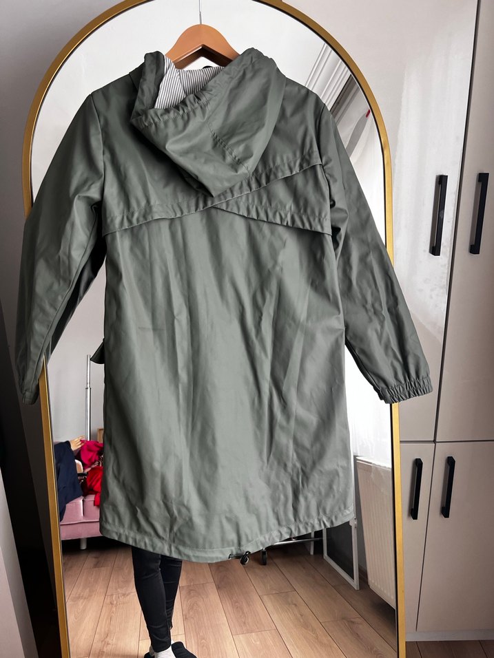 Zara Kapüşonlu Fermuarlı Yağmurluk - Görsel 4