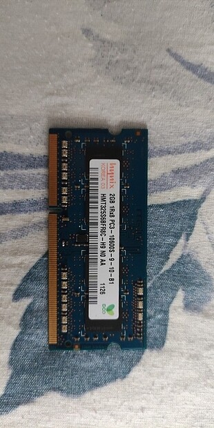 2 GB RAM