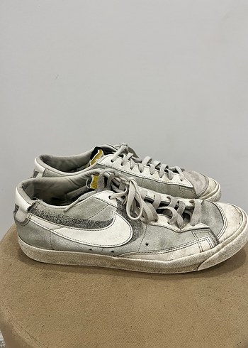 Nike Beyaz Gri Dusuk Bilekli Sneaker