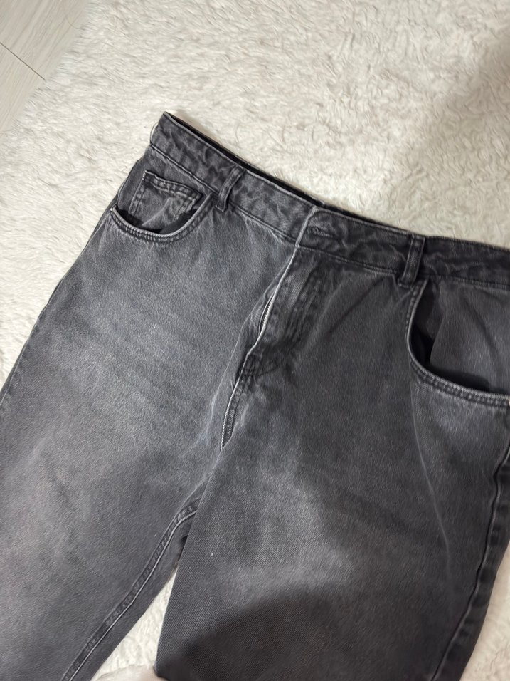 Koyu Gri Yıkamalı Geniş Paça Jean — görsel 2/7