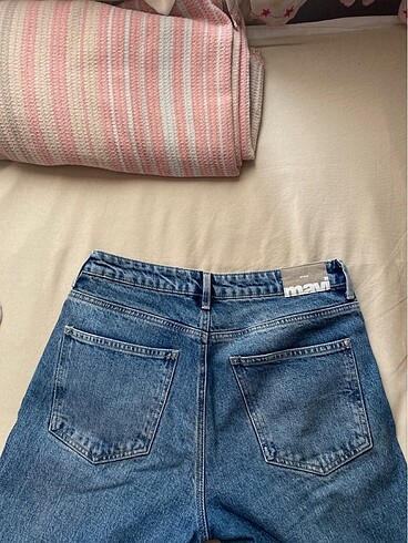 40 Beden mavi Renk Mavi jean