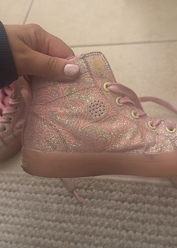 Pembe Parlak Kanatlı Kız Spor Ayakkabı - Görsel 5