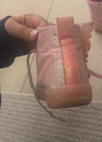 Pembe Parlak Kanatlı Kız Spor Ayakkabı - Görsel 6