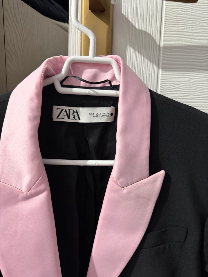 Pembe Yakalı Siyah Kadın Blazer Ceket - Görsel 2