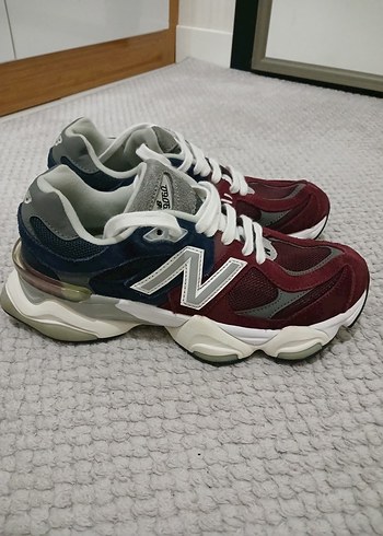 New Balance Sneaker