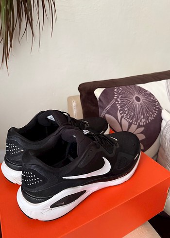 Nike Structure 26 Az Kullanildi