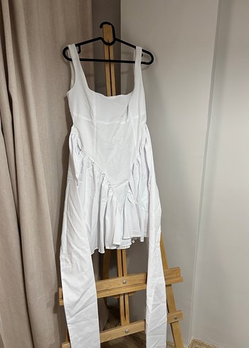 Beyaz elbise - Görsel 2