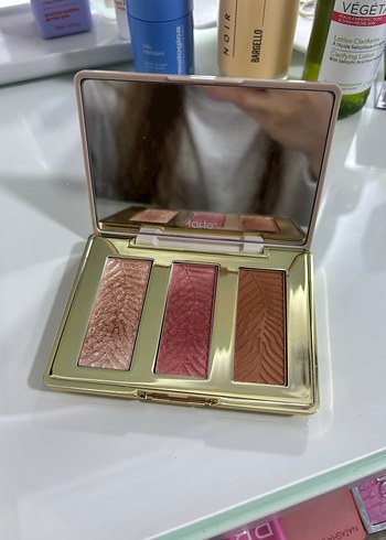 Tarte far paleti ve allık paleti. - Görsel 13