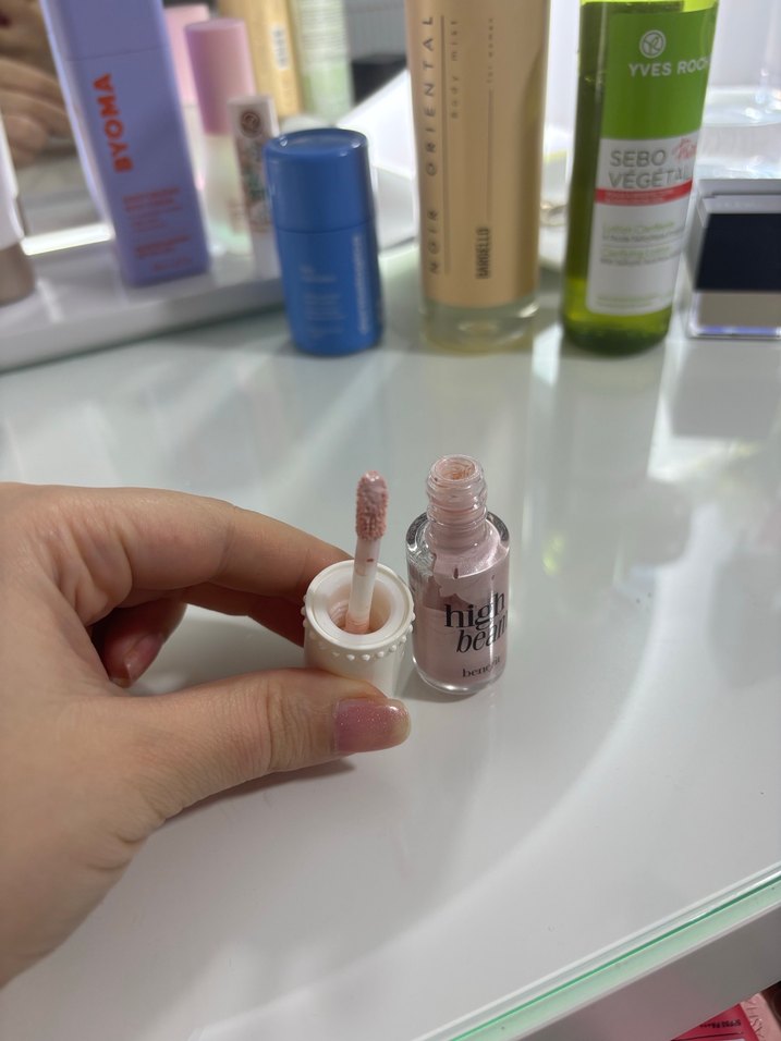 Benefit High Beam Işıltılı Allık - Görsel 2