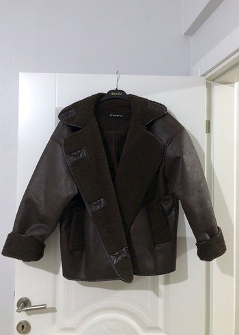 Zara Koyu Kahverengi Deri Gorunumlu Siklik