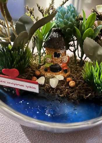 Cam Fanus İçinde Minyatür Bahçe ve Mavi Detaylar - Görsel 2