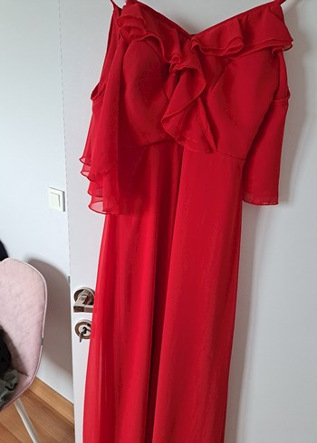 Kırmızı elbise - Görsel 5
