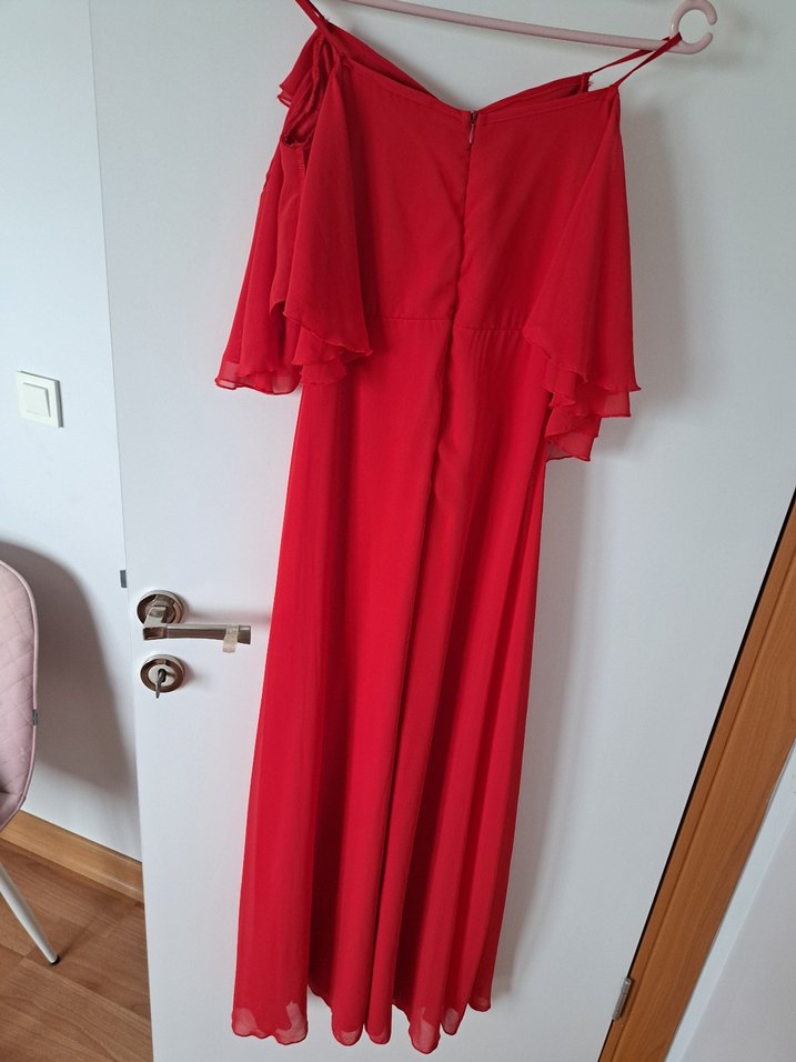 Kırmızı elbise - Görsel 3