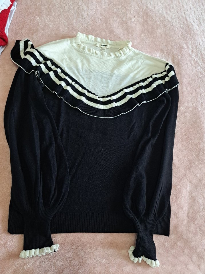 Volanlı Yüksek Yaka Siyah Kadın Kazak - Görsel 5