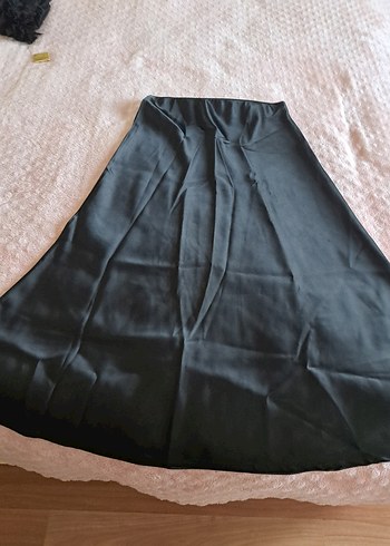 Siyah Uzun saten  Etek - Görsel 5