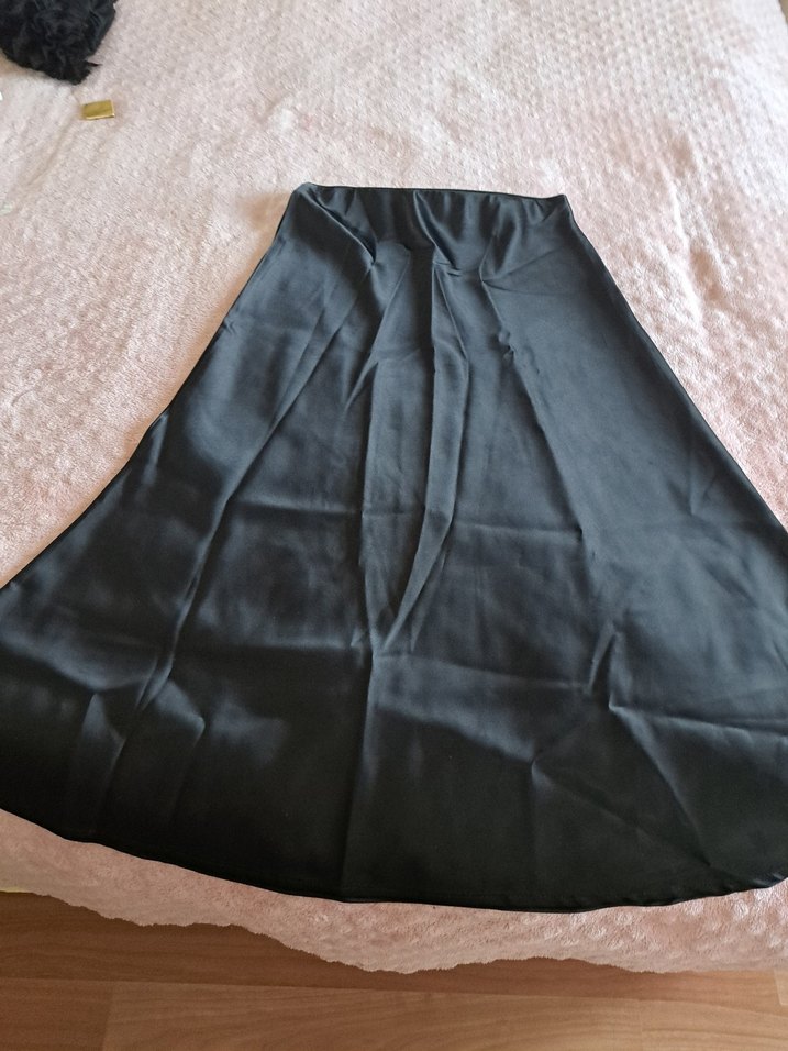 Siyah Uzun saten  Etek - Görsel 5